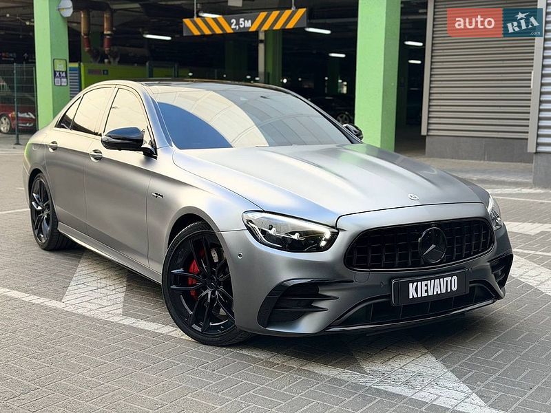 Mercedes-Benz E-Class 2023