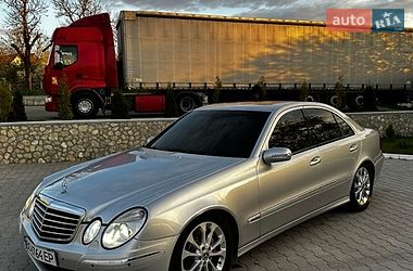 Седан Mercedes-Benz E-Class 2003 в Волочиську