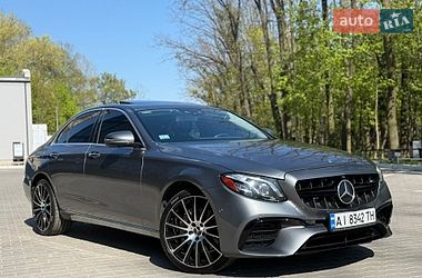 Седан Mercedes-Benz E-Class 2016 в Киеве