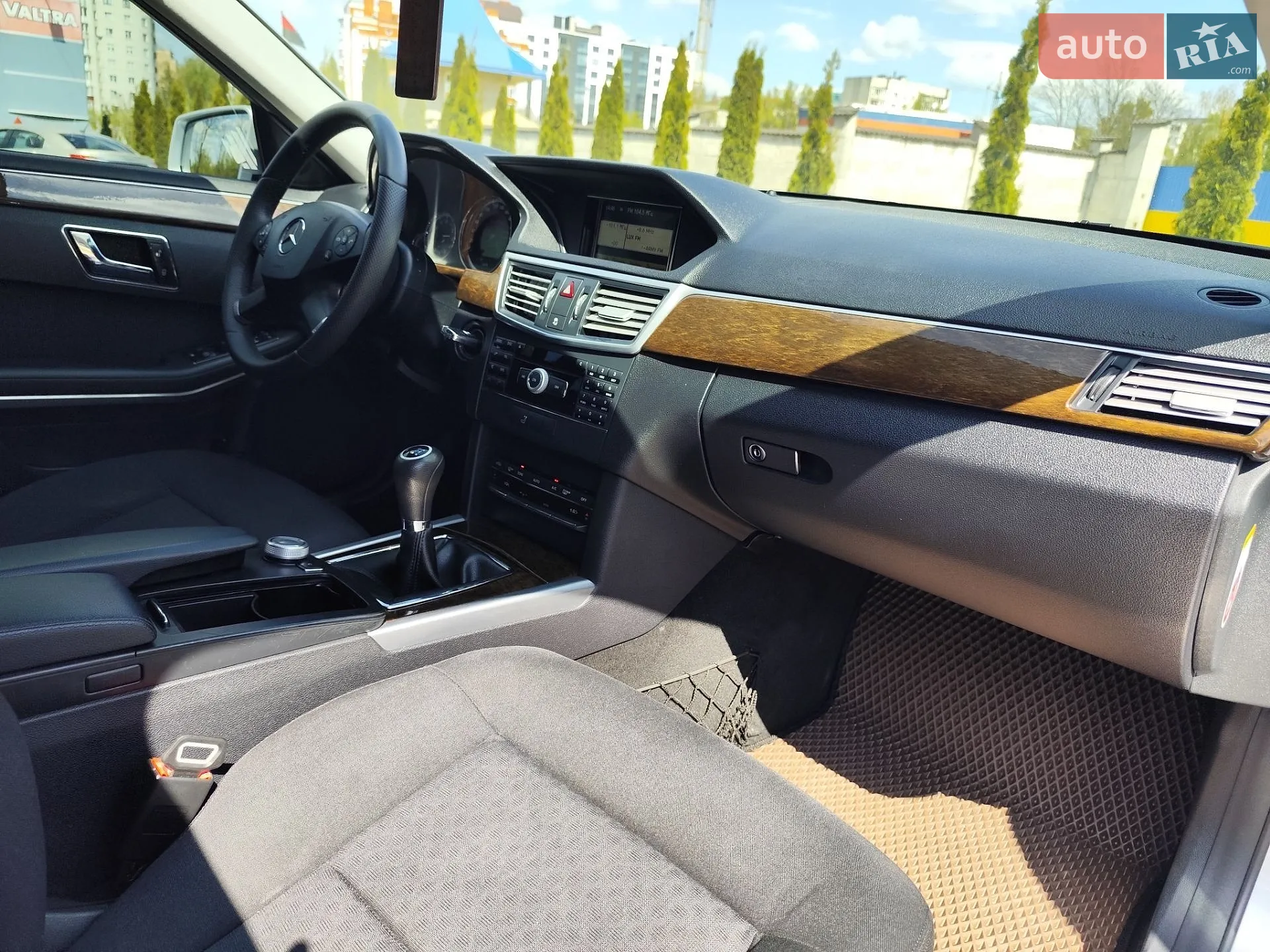 2010 Mercedes-Benz E-klasse - мініатюра 25