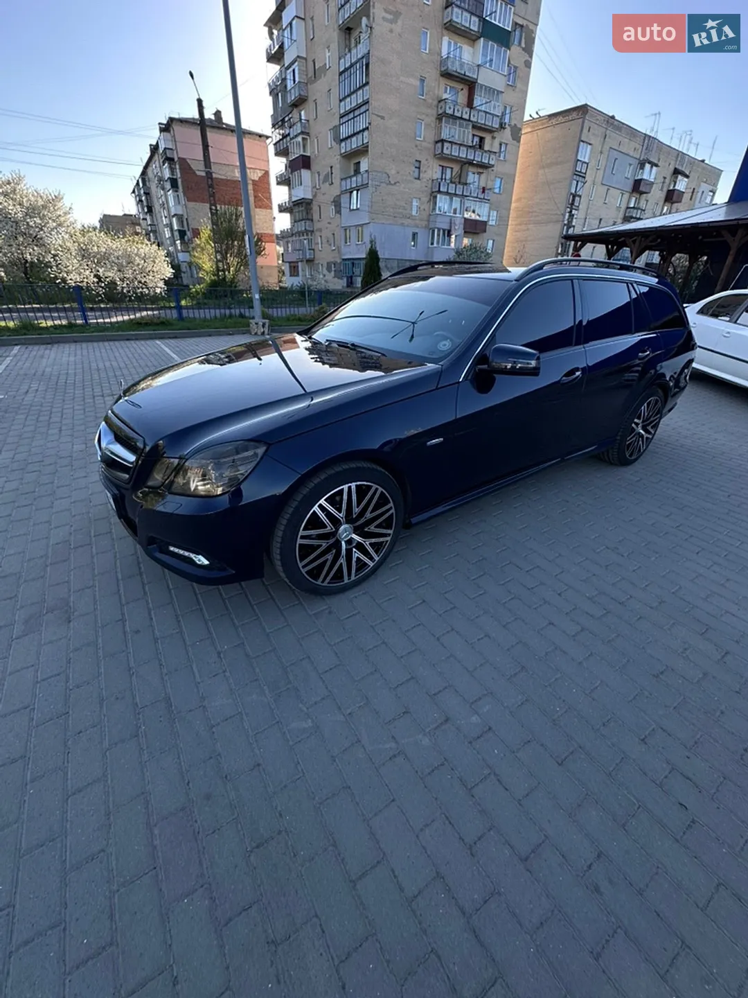 2010 Mercedes-Benz E-klasse - мініатюра 3