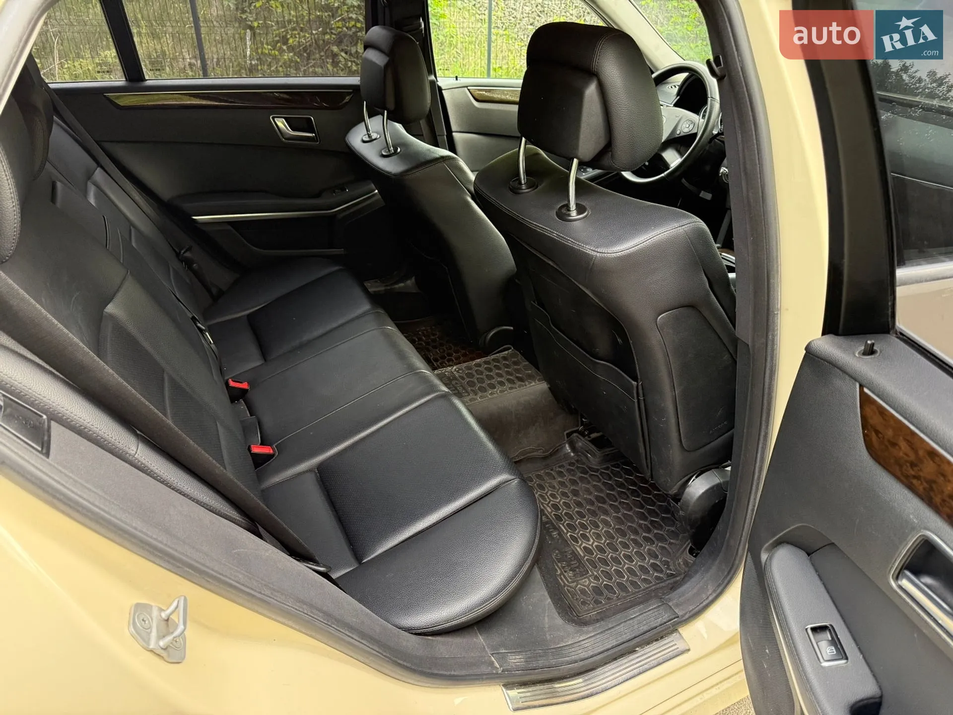 2012 Mercedes-Benz E-klasse - мініатюра 12