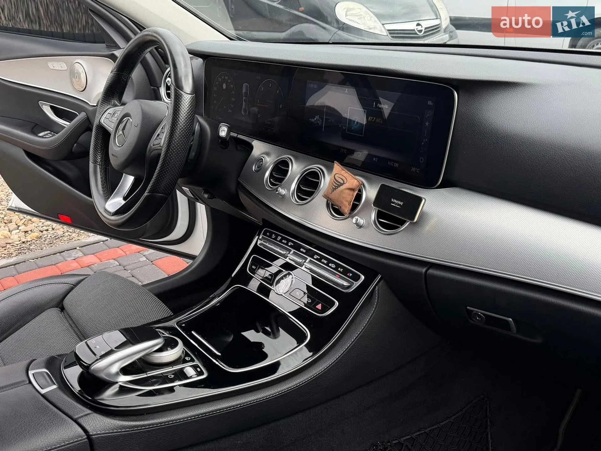 2016 Mercedes-Benz E-klasse - мініатюра 21
