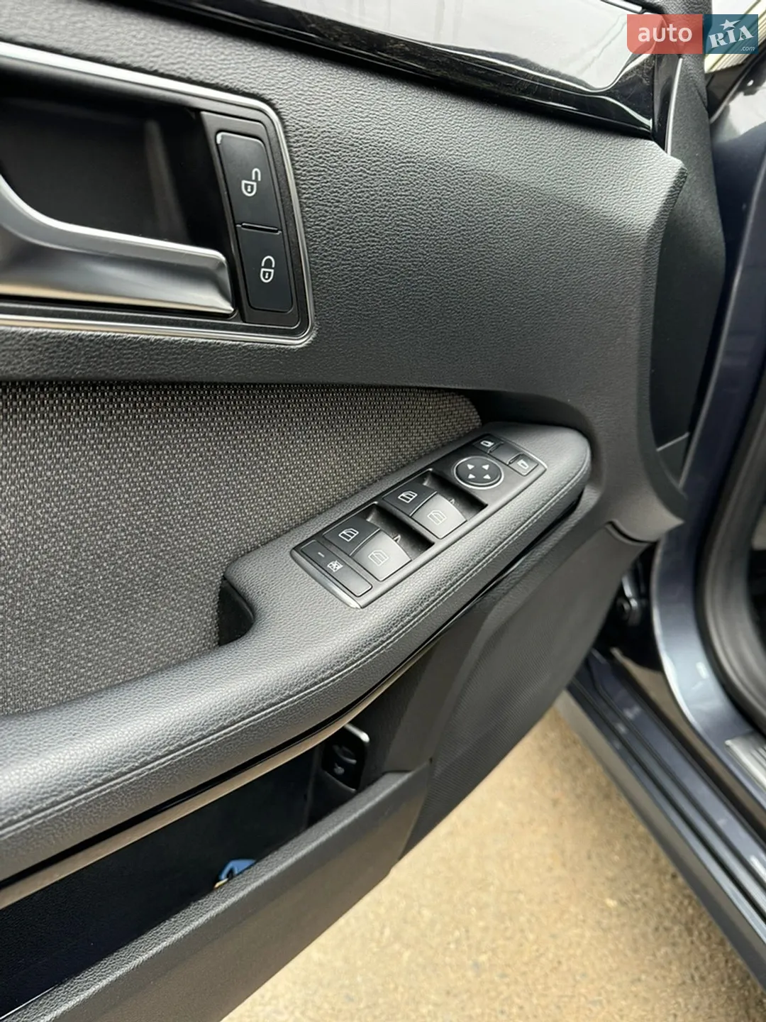 2012 Mercedes-Benz E-klasse - мініатюра 18