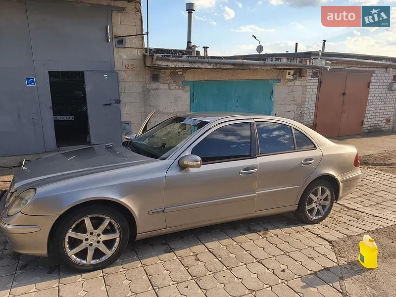 Mercedes-Benz E-Class 2002