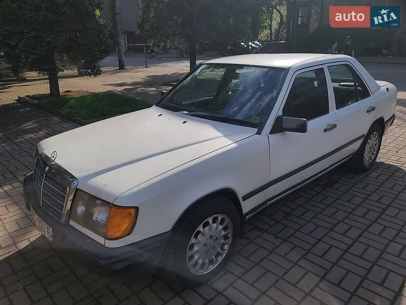 Mercedes-Benz E-Class 1985
