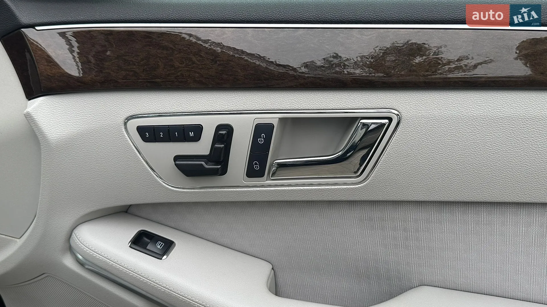 2011 Mercedes-Benz E-klasse - мініатюра 14