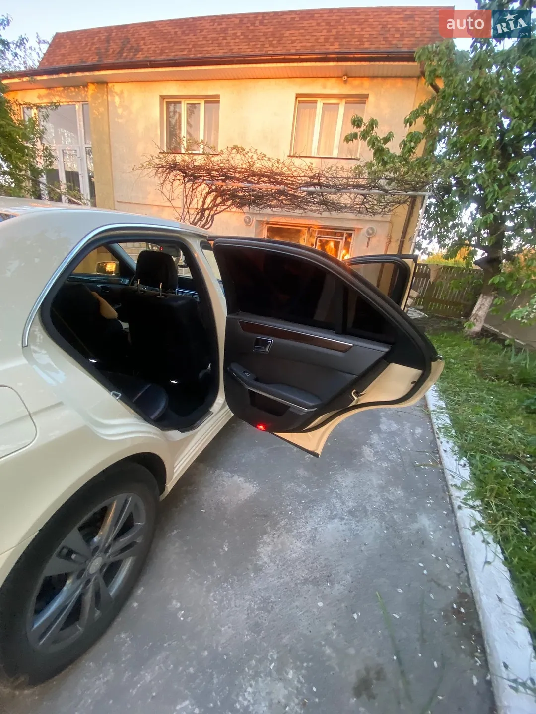 2012 Mercedes-Benz E-klasse - мініатюра 25