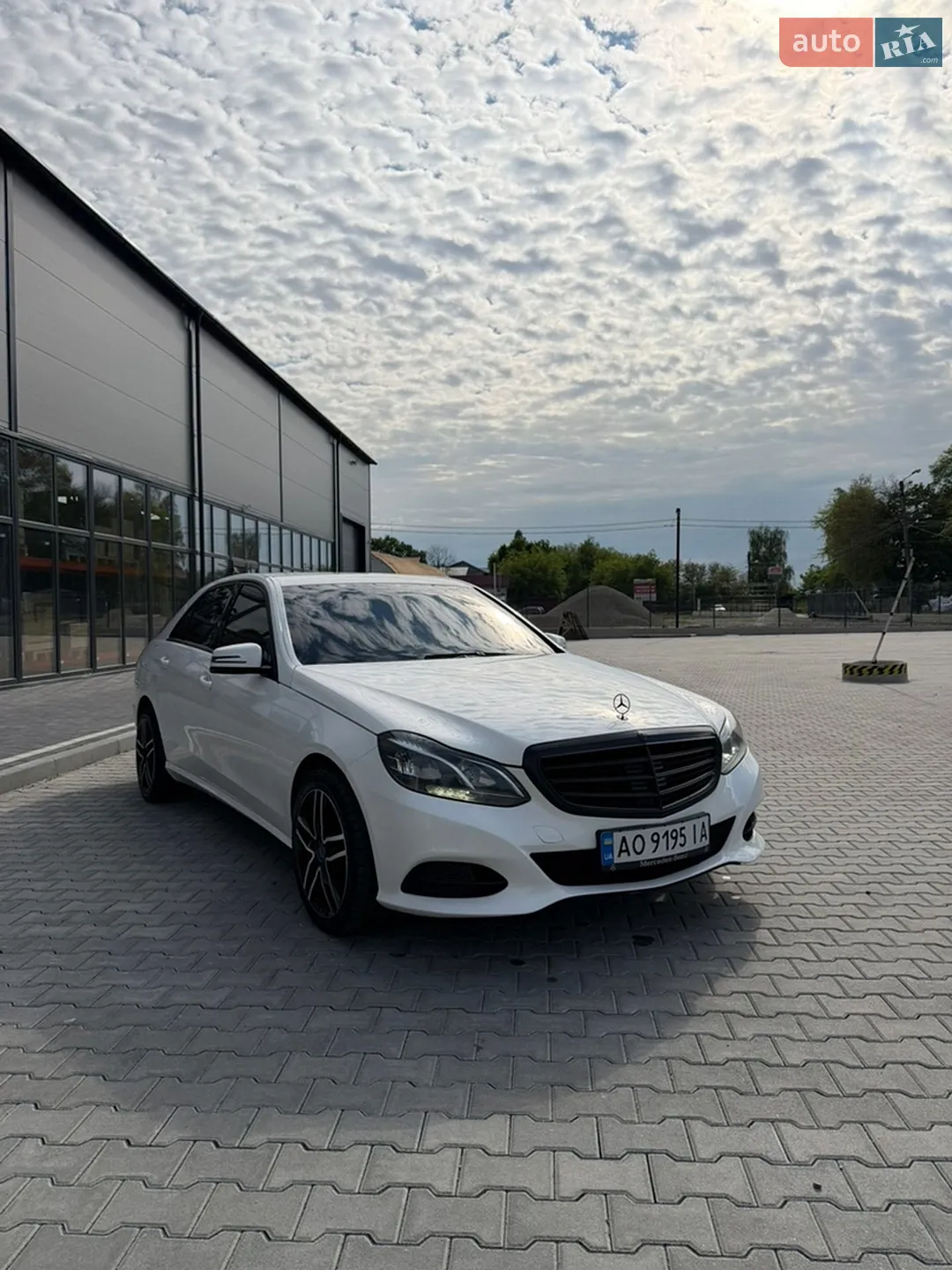 2013 Mercedes-Benz E-klasse - мініатюра 3