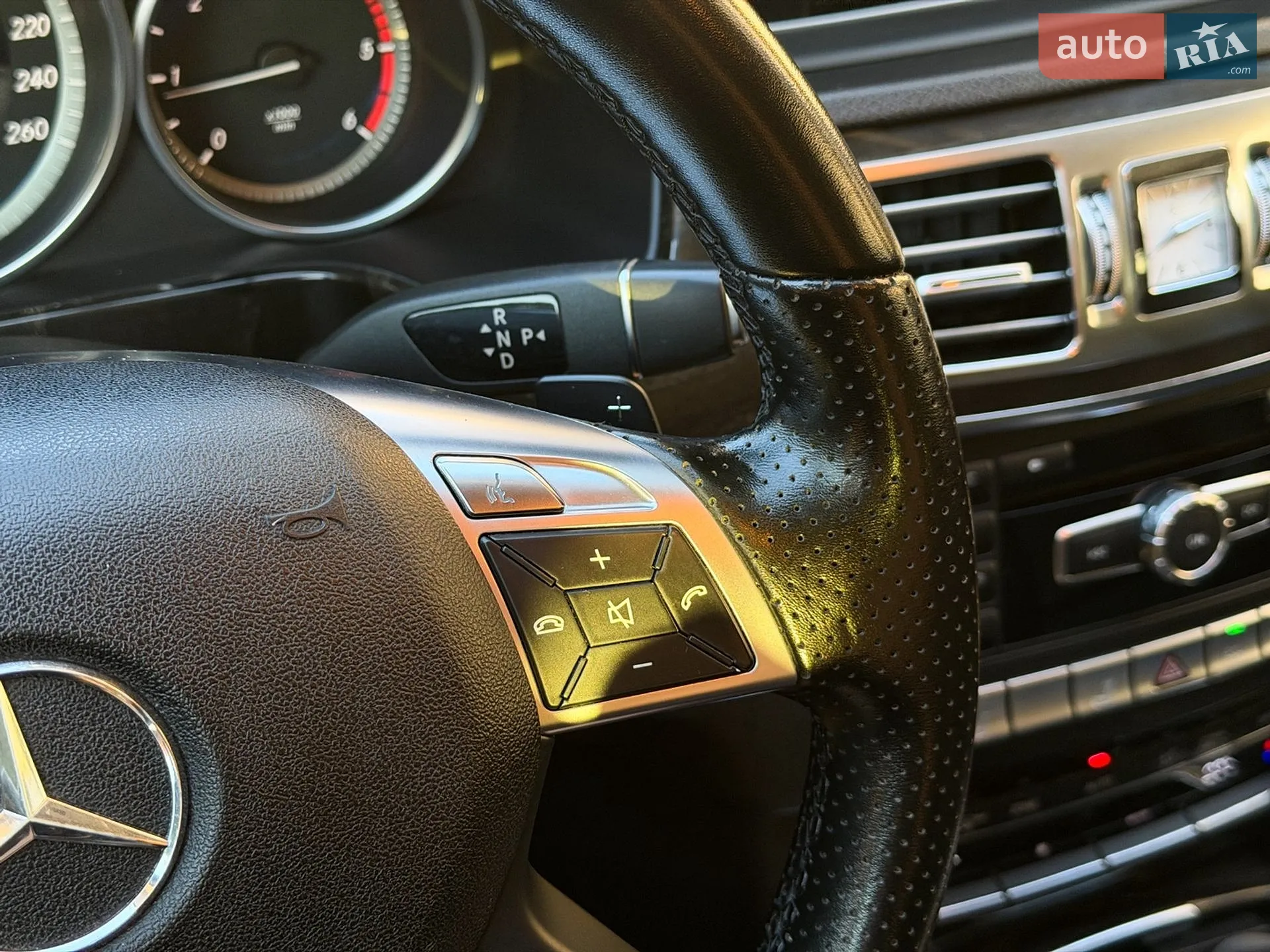 2013 Mercedes-Benz E-klasse - мініатюра 16