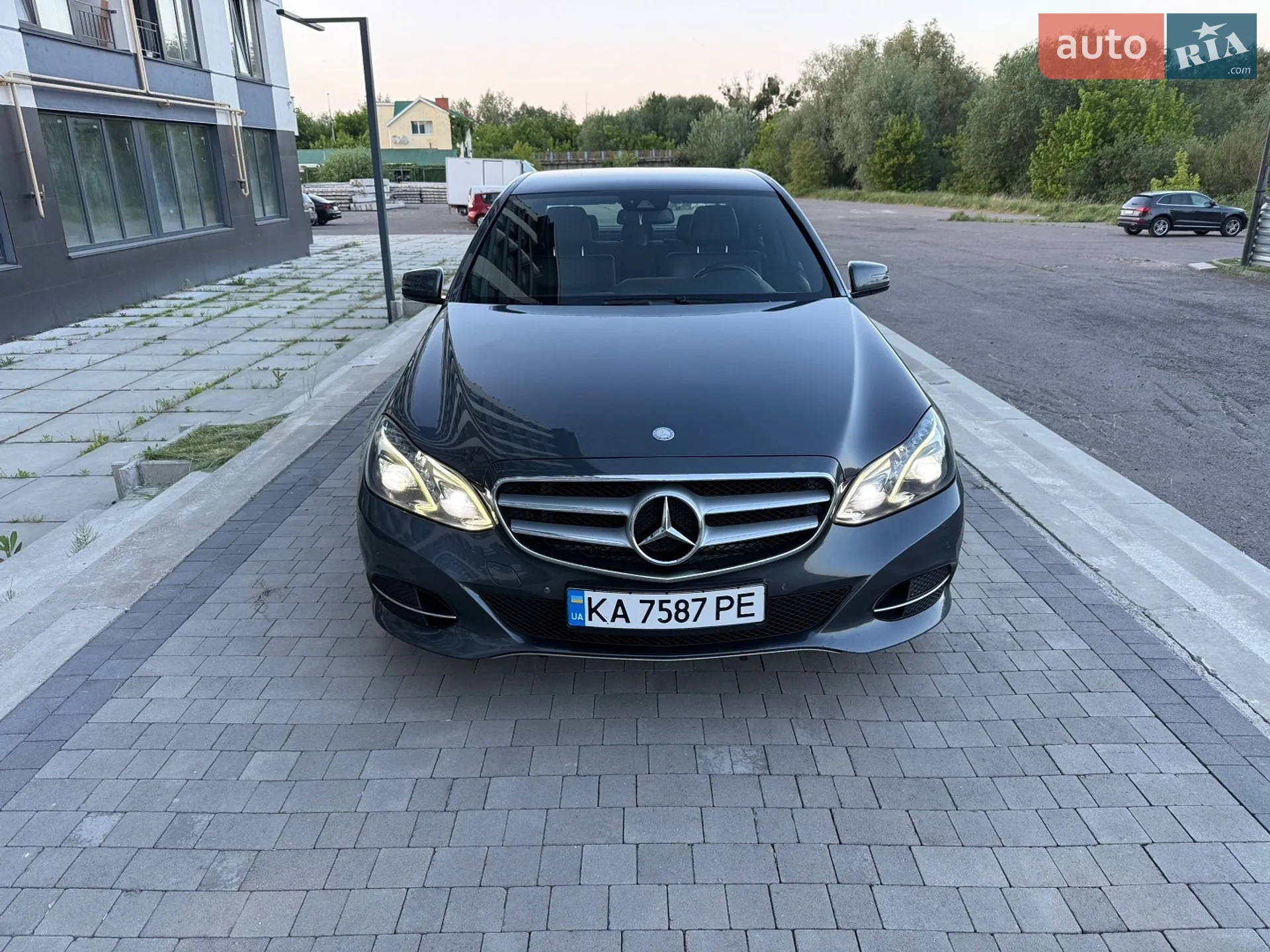 2013 Mercedes-Benz E-klasse - мініатюра 2
