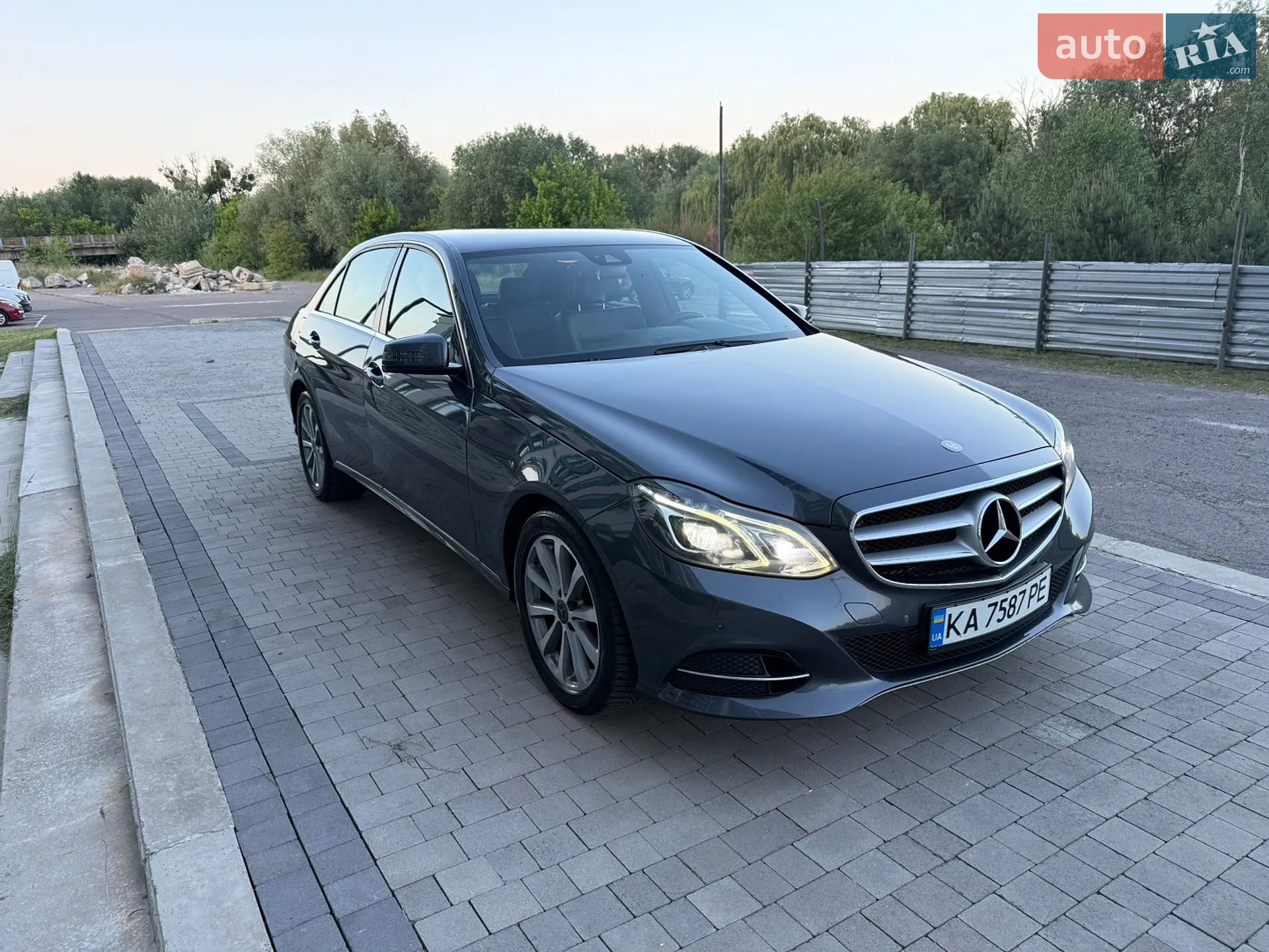 2013 Mercedes-Benz E-klasse - мініатюра 4