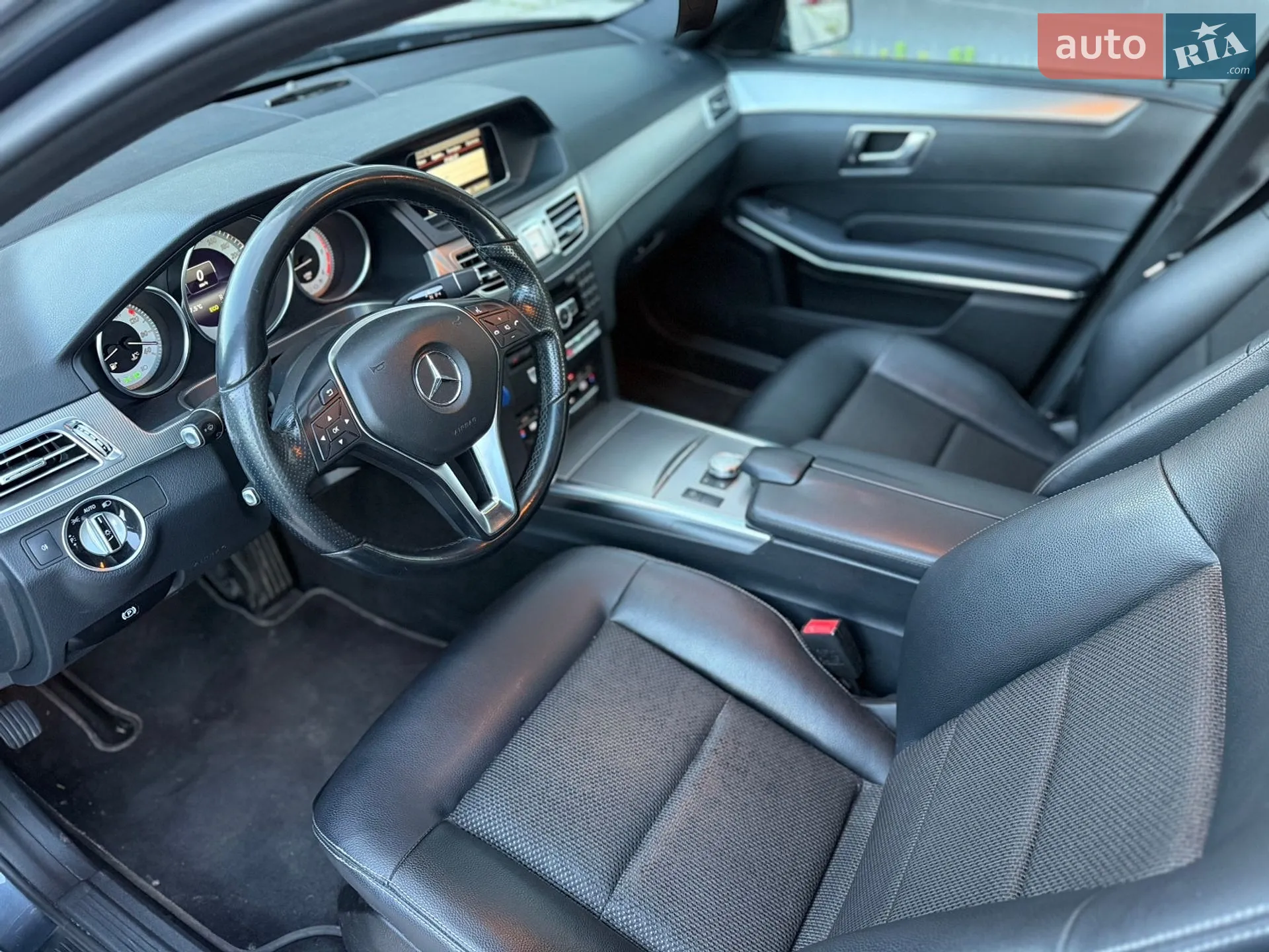 2013 Mercedes-Benz E-klasse - мініатюра 25