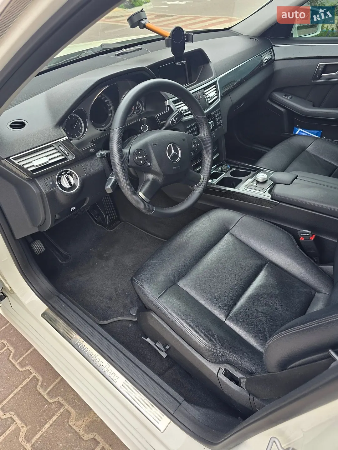 2011 Mercedes-Benz E-klasse - мініатюра 35