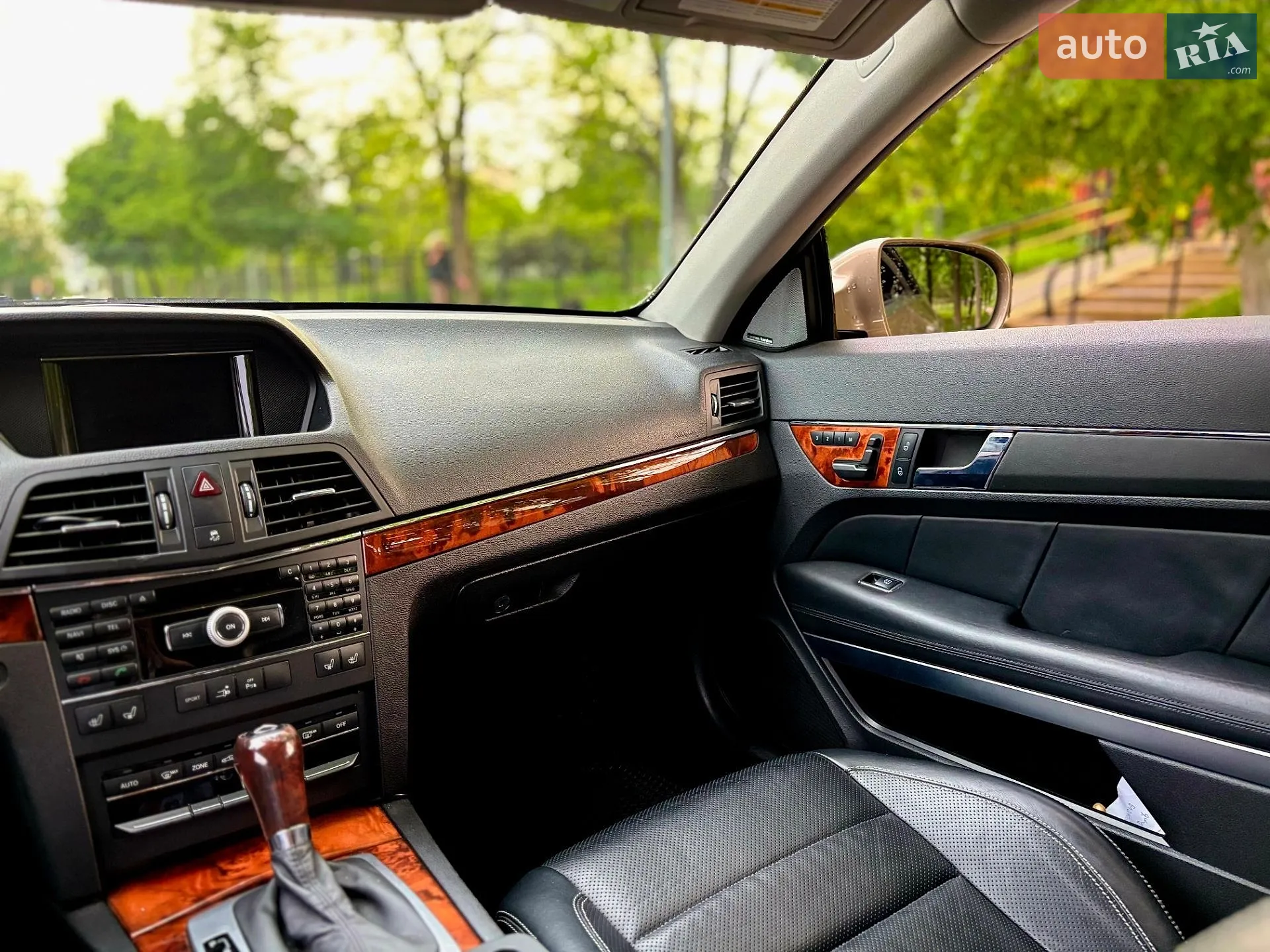 2010 Mercedes-Benz E-klasse - мініатюра 36