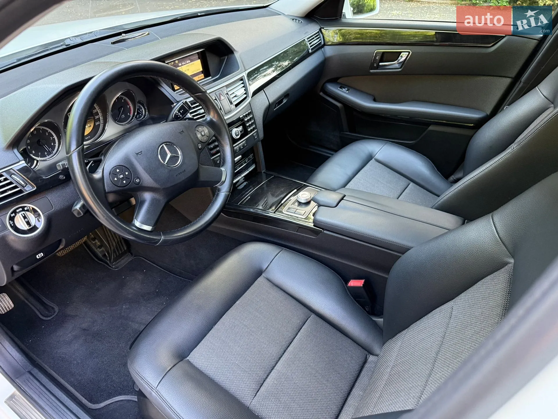 2011 Mercedes-Benz E-klasse - мініатюра 47