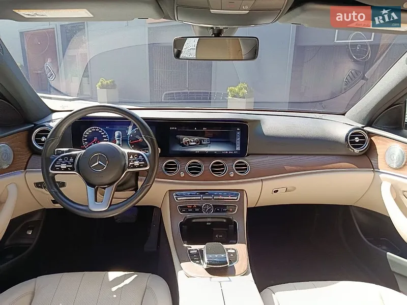 Mercedes-Benz E-Class 2019 VIN WDDZF8EB3LA699420 фото оголошення 18 з 71