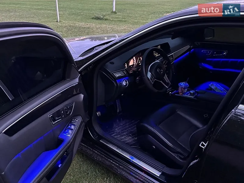Mercedes-Benz E Class 2011 VIN WDD2120031A453474 фото оголошення 4 з 47
