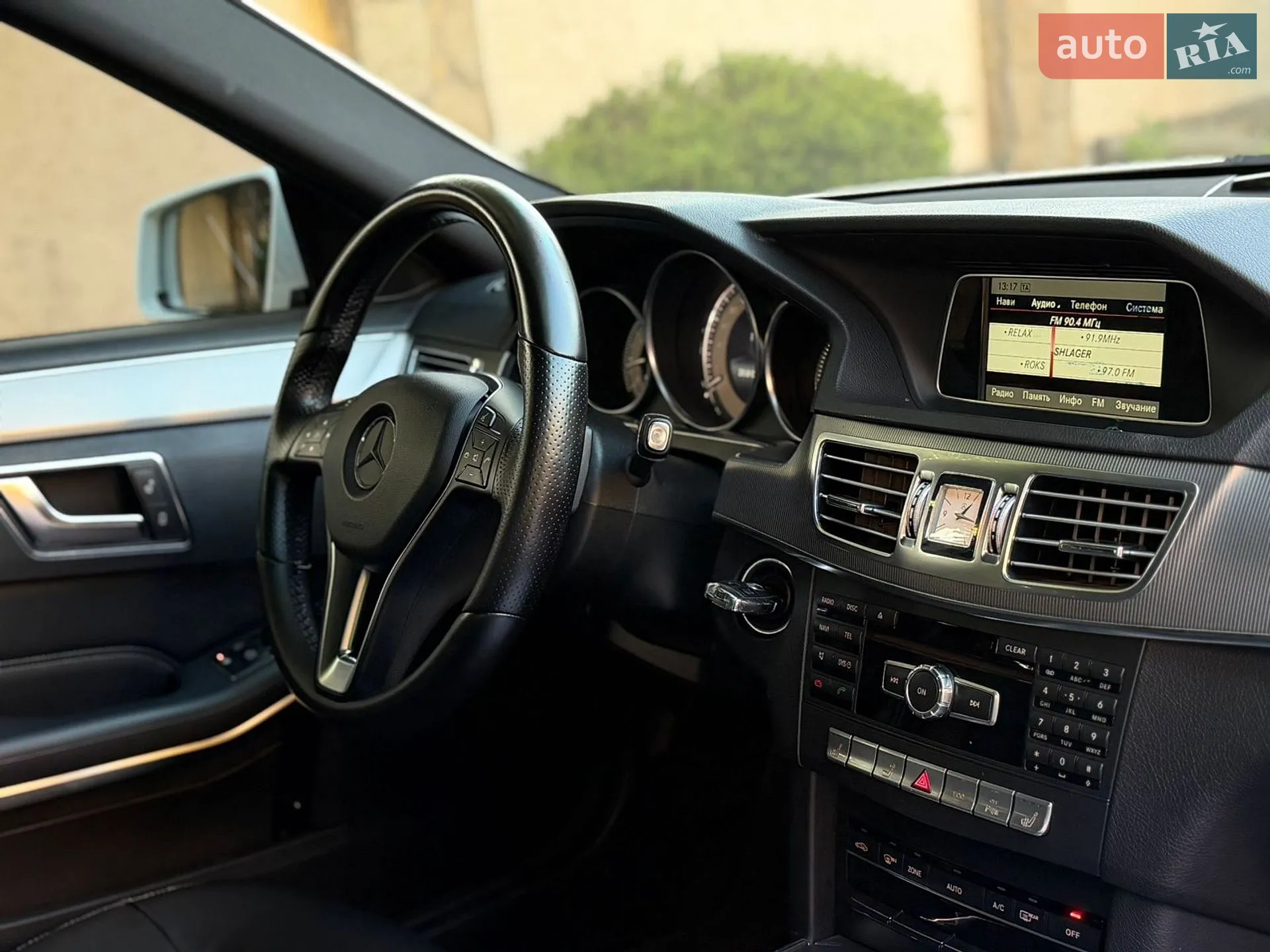 2013 Mercedes-Benz E-klasse - мініатюра 17