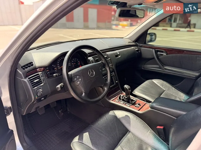 Mercedes-Benz E-Class 2001 VIN WDB2100481B379519 фото оголошення 26 з 78