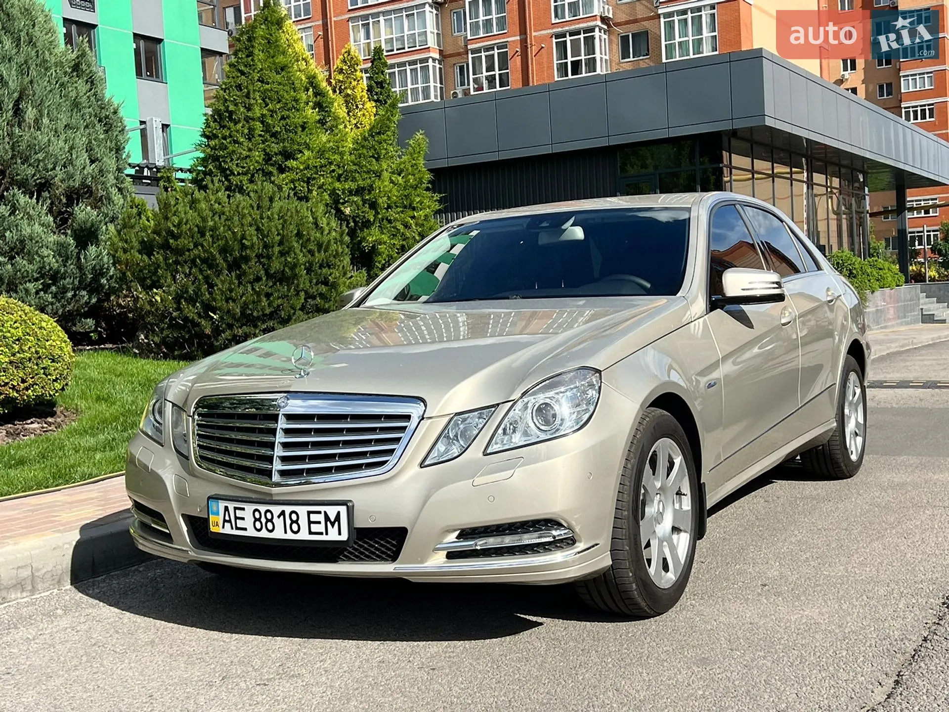 2011 Mercedes-Benz E-klasse - фото 1