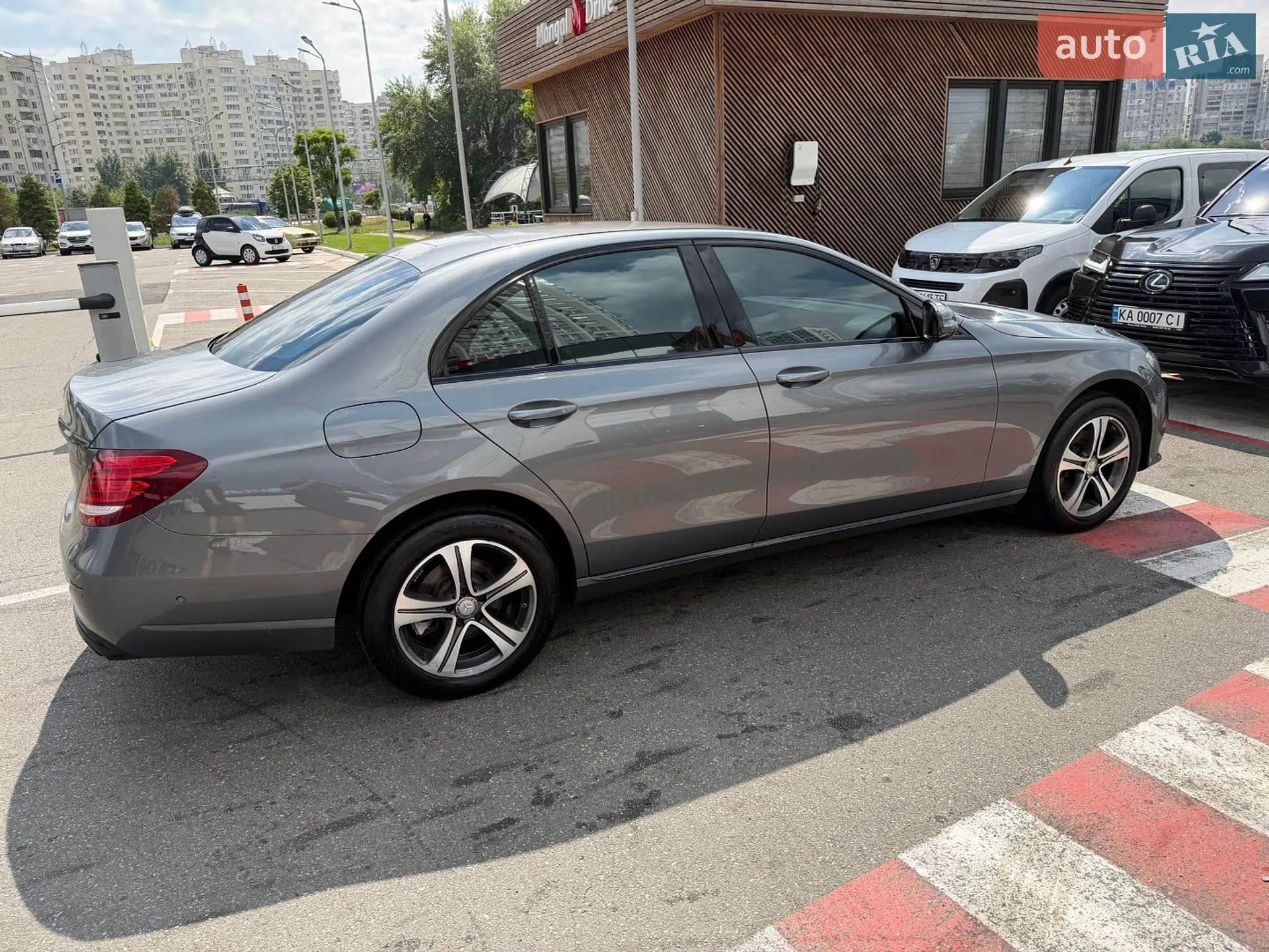 2016 Mercedes-Benz E-klasse - мініатюра 13