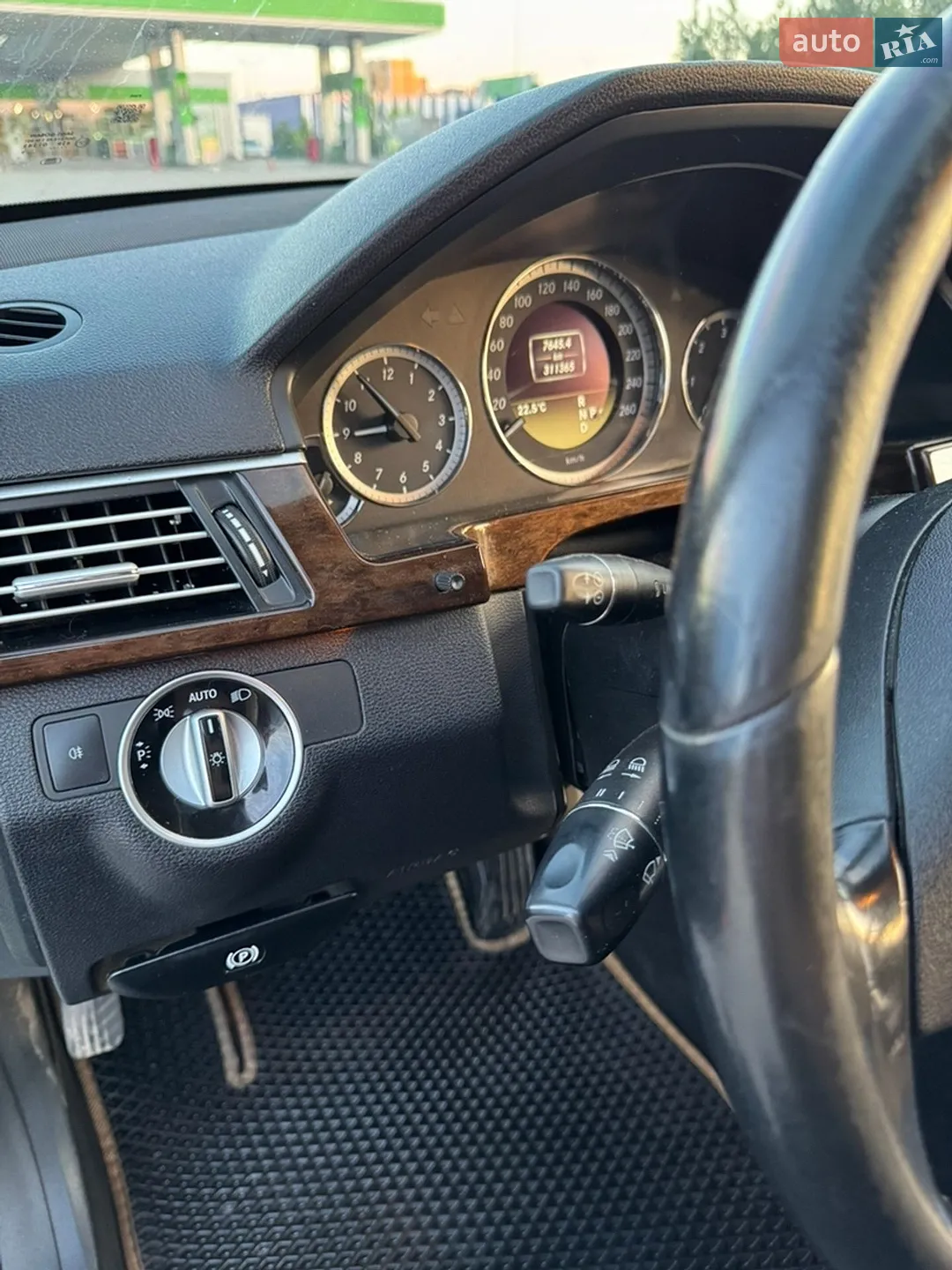 2012 Mercedes-Benz E-klasse - мініатюра 13