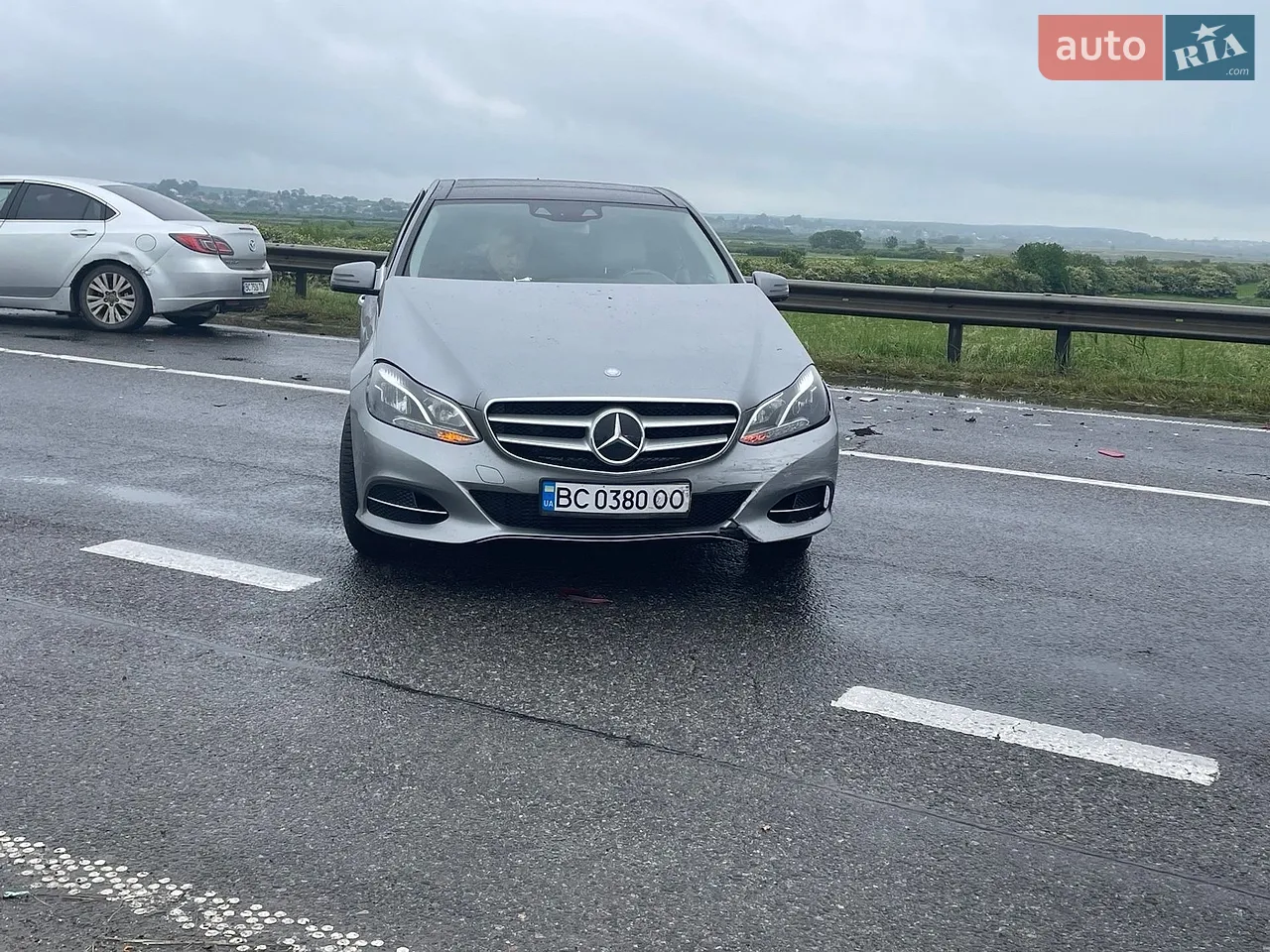 2013 Mercedes-Benz E-klasse - мініатюра 32
