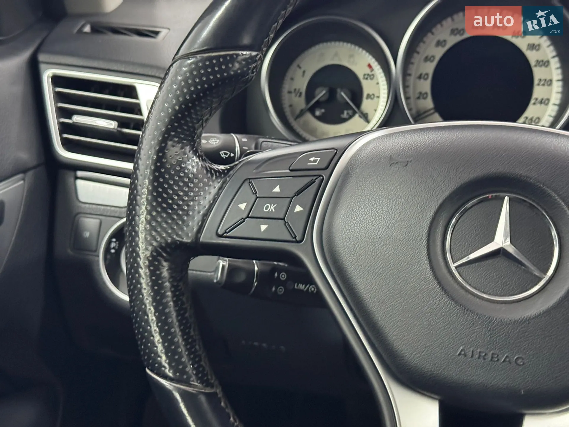 2013 Mercedes-Benz E-klasse - мініатюра 38