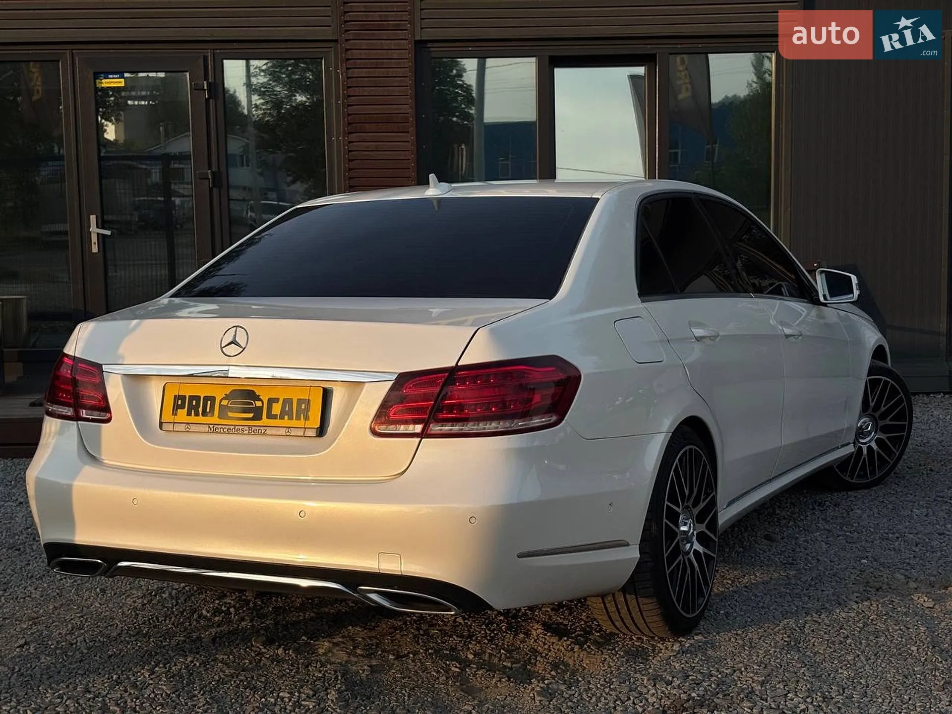 2013 Mercedes-Benz E-klasse - мініатюра 3