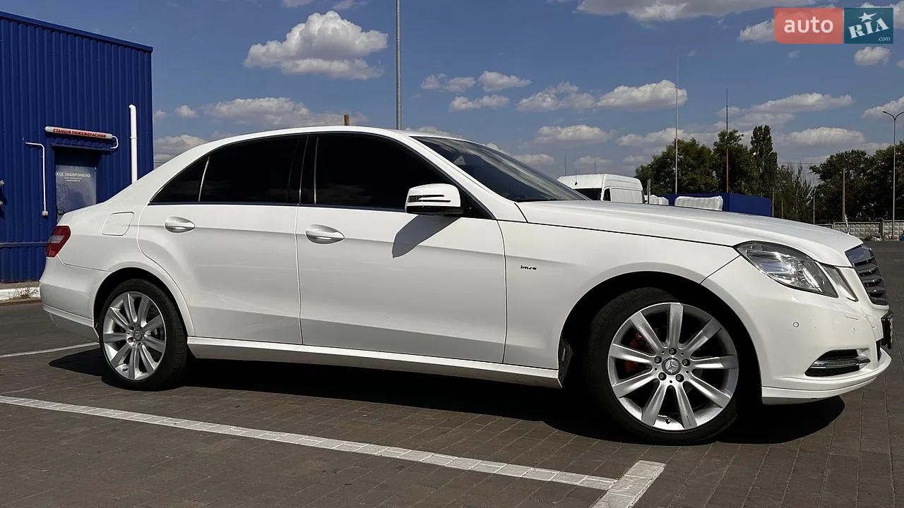 2013 Mercedes-Benz E-klasse - мініатюра 21
