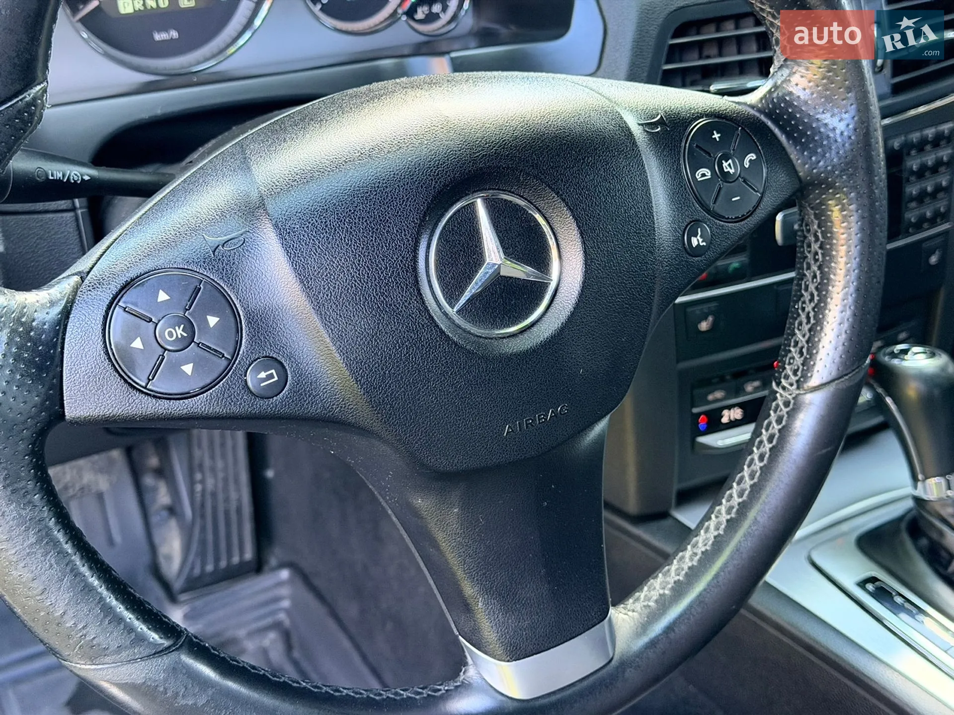 2011 Mercedes-Benz E-klasse - мініатюра 35