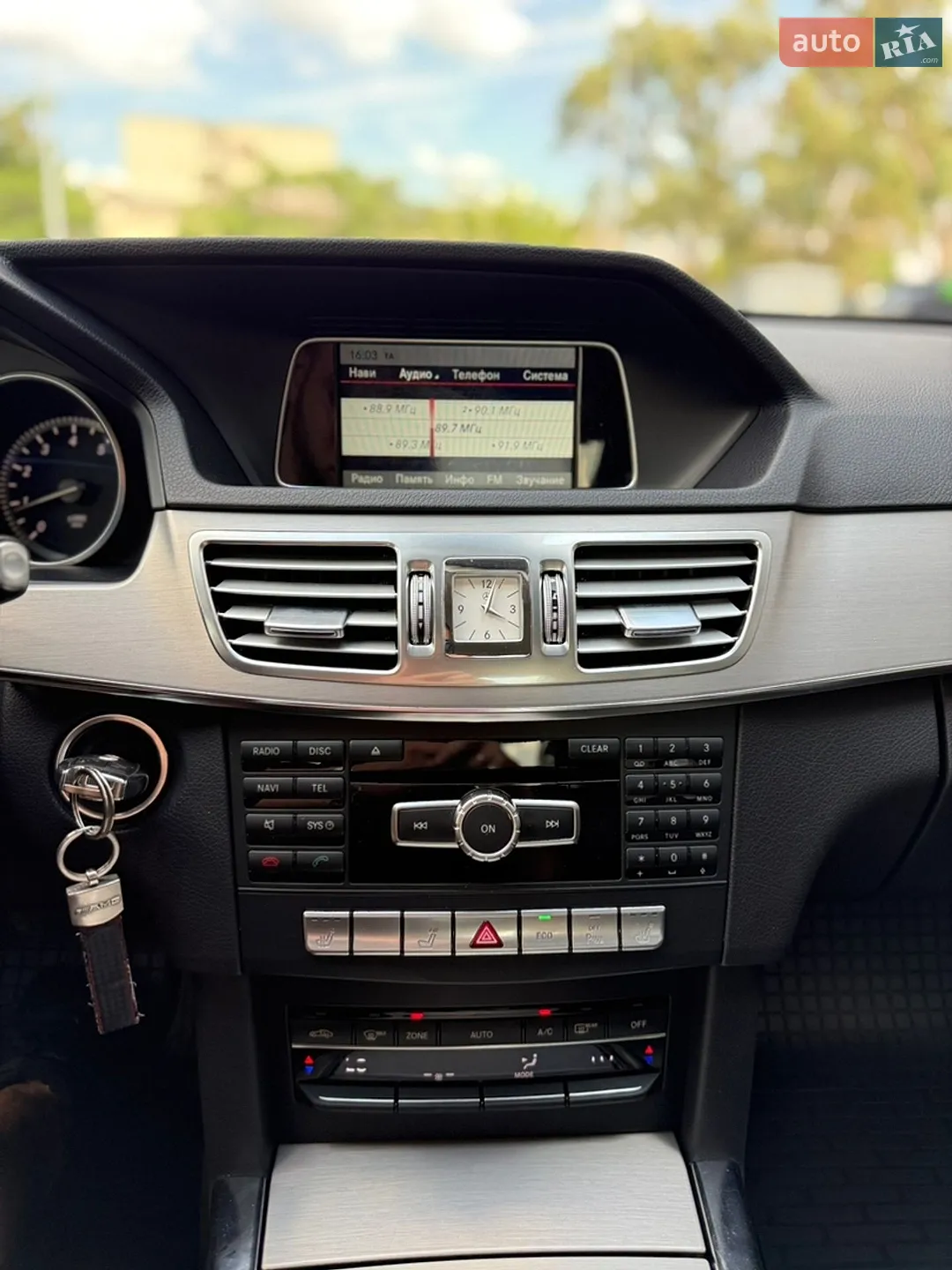 2013 Mercedes-Benz E-klasse - мініатюра 14