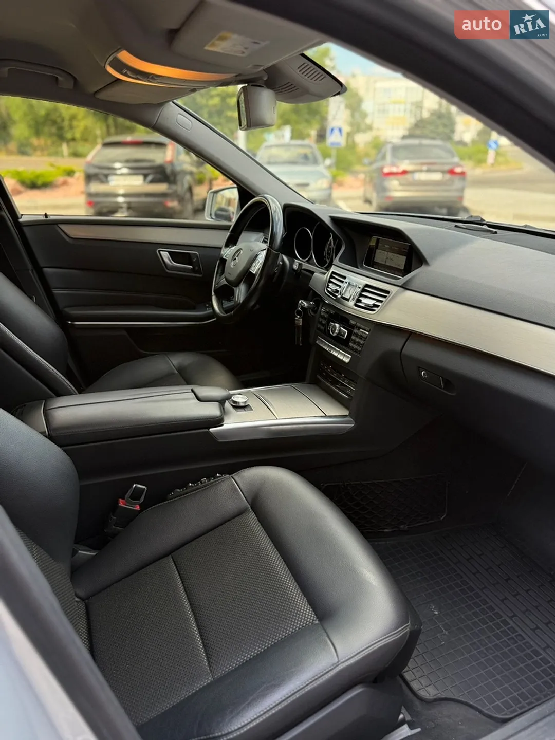 2013 Mercedes-Benz E-klasse - мініатюра 18