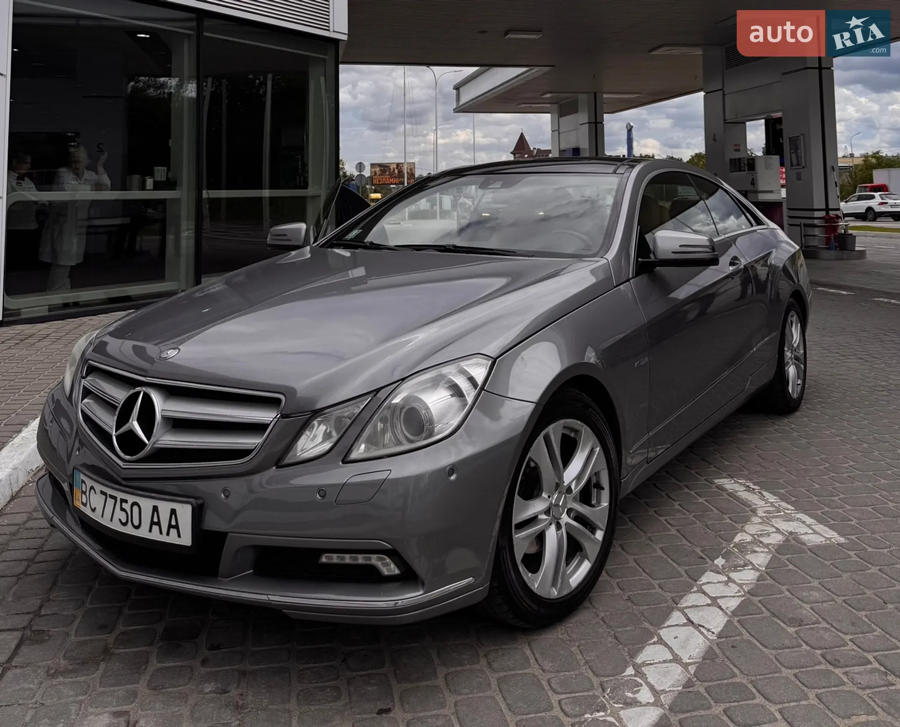2010 Mercedes-Benz E-klasse - фото 1