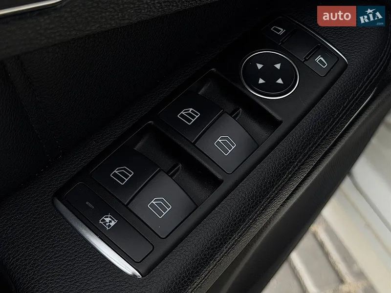 Mercedes-Benz E-Class 2011 VIN WDD2120871A432826 фото оголошення 12 з 55