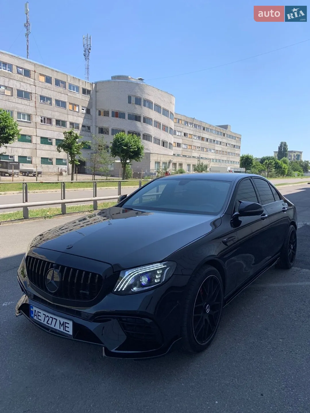 2016 Mercedes-Benz E-klasse - фото 1