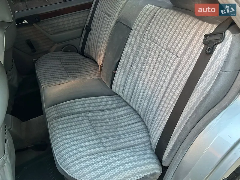 Mercedes-Benz E-Class 1988 VIN WDB1241201A531620 фото оголошення 15 з 45