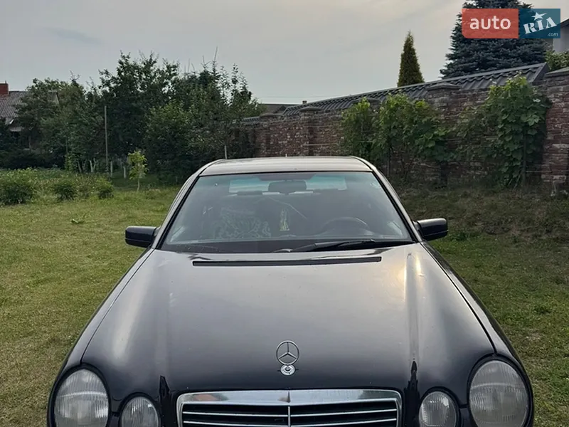 Mercedes-Benz E-Class 1996