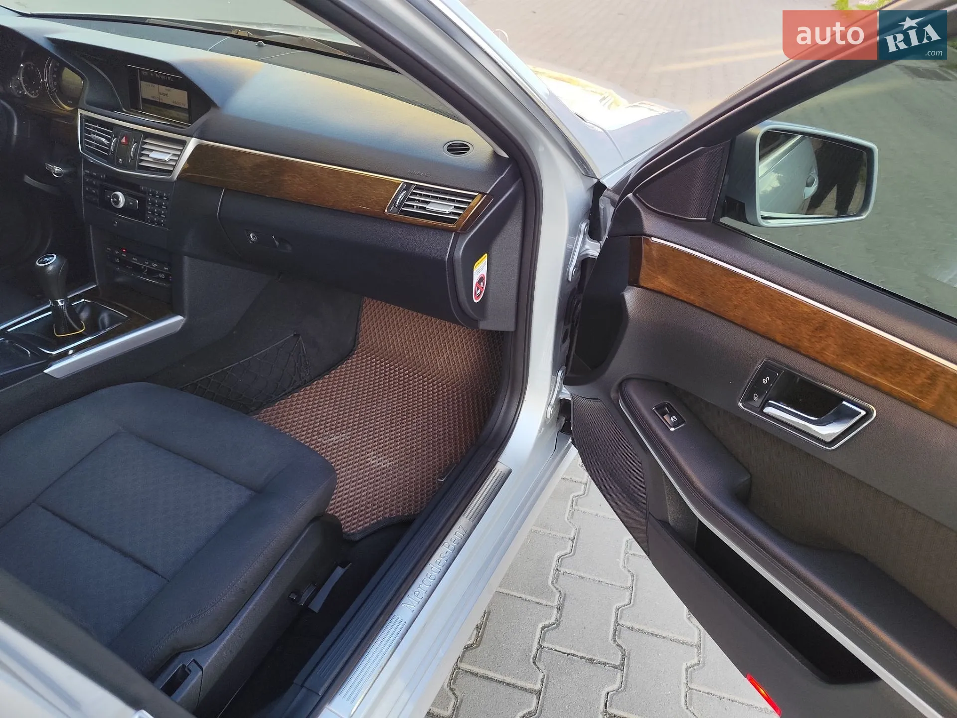 2010 Mercedes-Benz E-klasse - мініатюра 26
