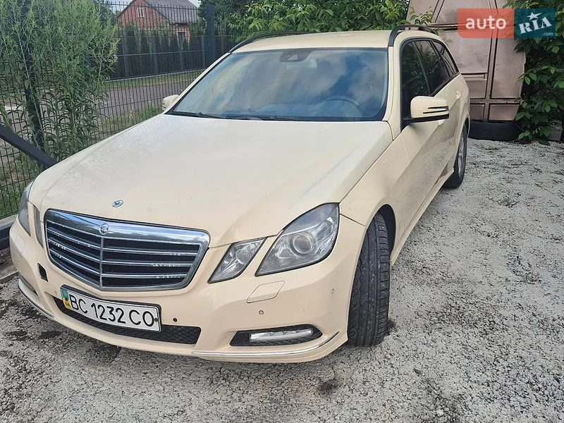 Mercedes-Benz E-Class 2011