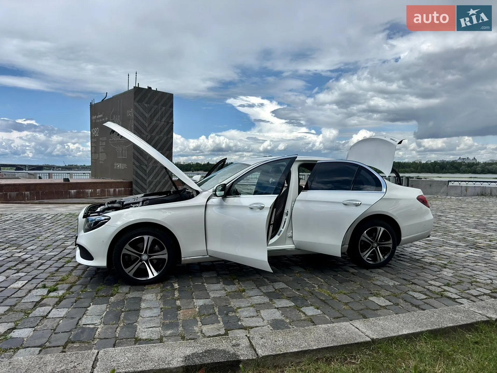 2016 Mercedes-Benz E-klasse - мініатюра 156