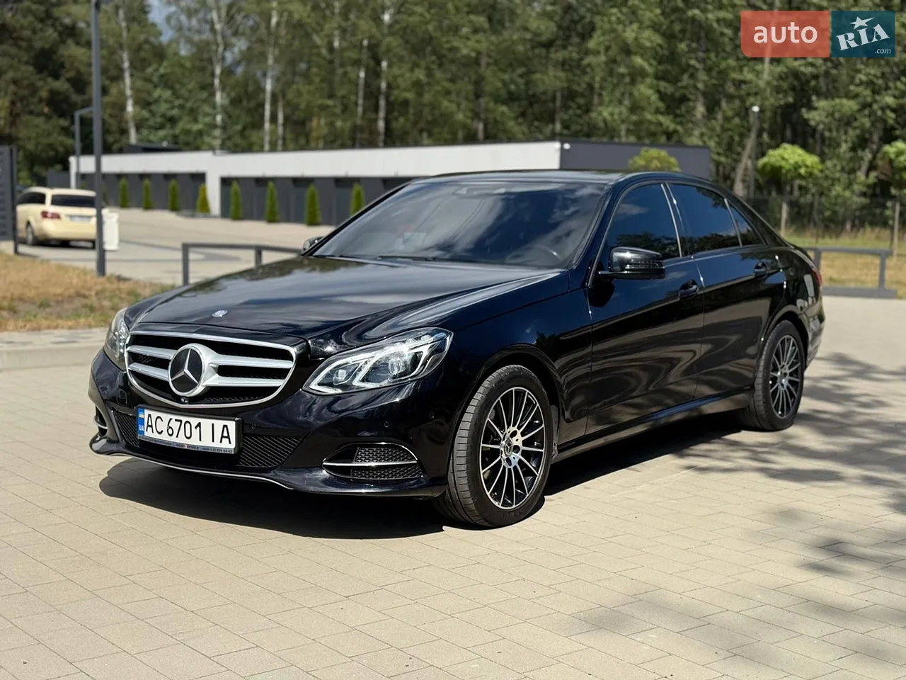 2022 Mercedes-Benz GLC - мініатюра 183