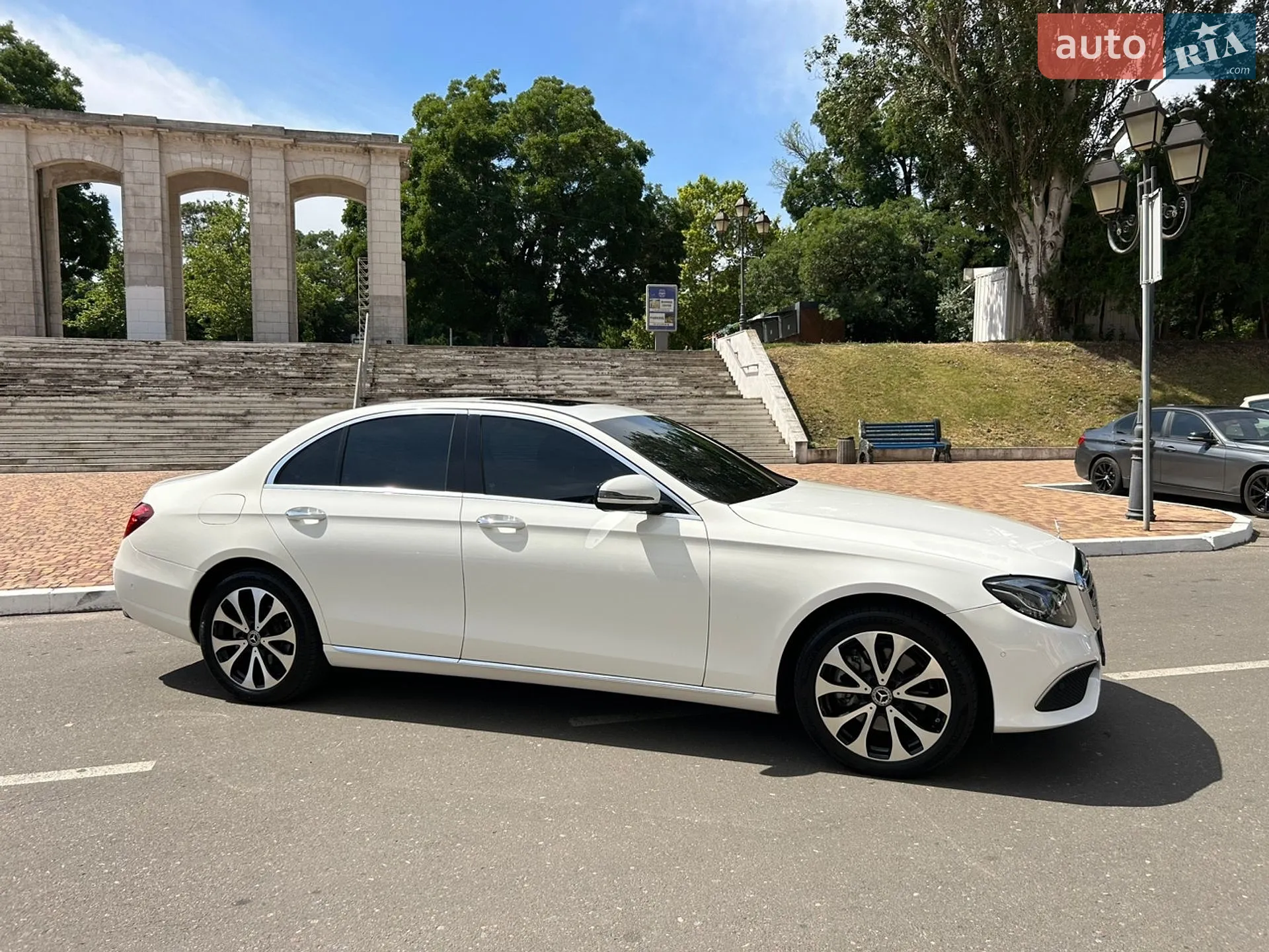 2019 Mercedes-Benz E-klasse - фото 1