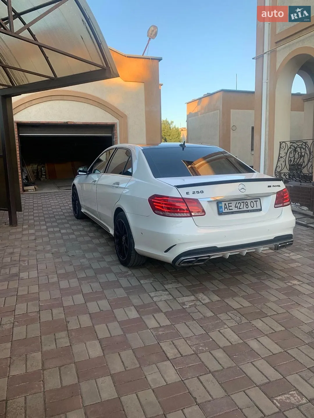 2012 Mercedes-Benz E-klasse - мініатюра 3