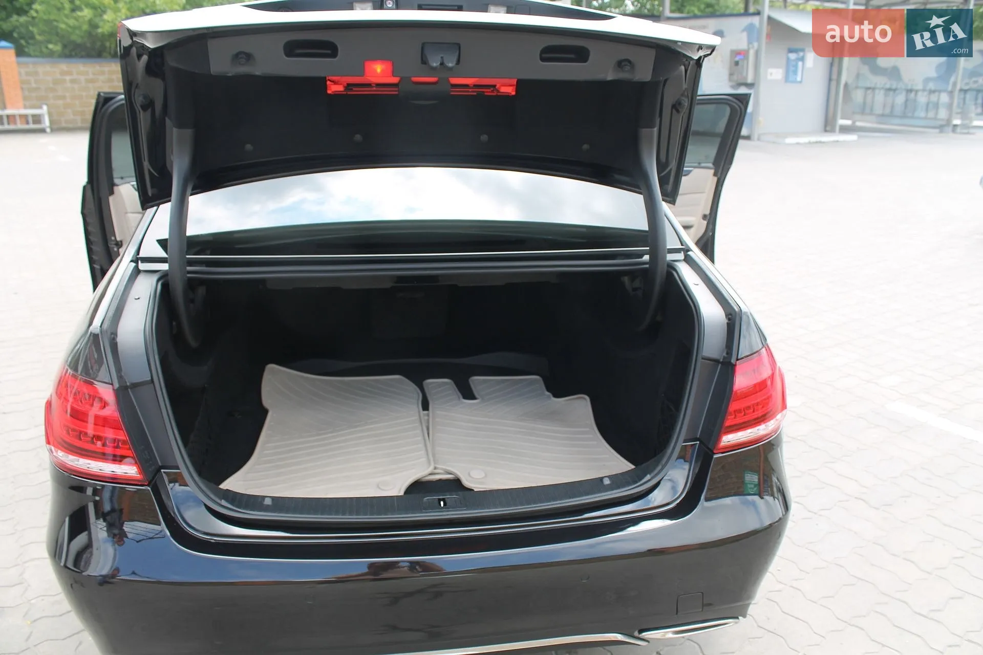 2013 Mercedes-Benz E-klasse - мініатюра 17