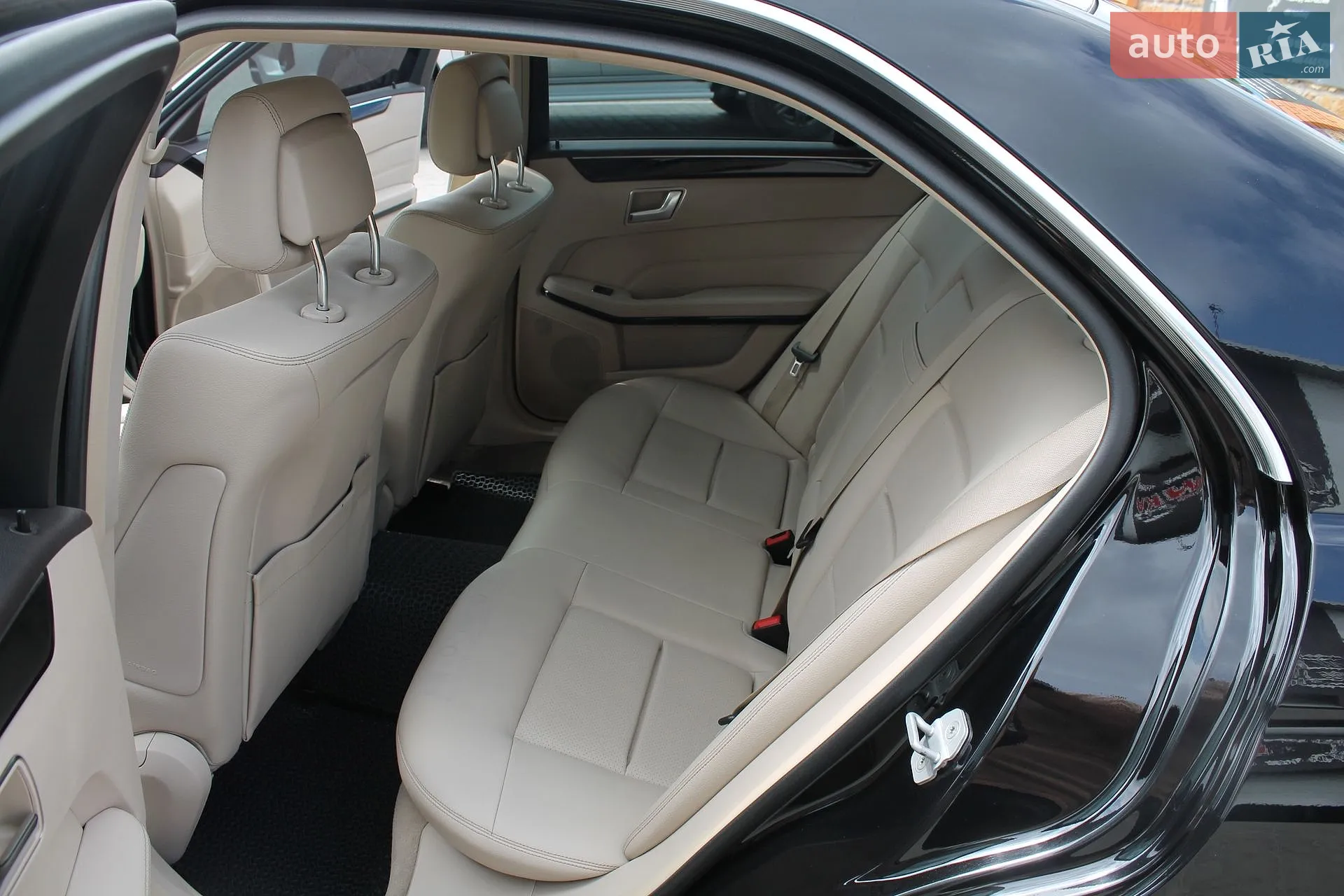 2013 Mercedes-Benz E-klasse - мініатюра 13