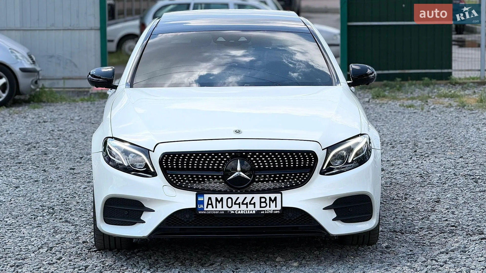 Mercedes-Benz E-Class 2019 VIN WDDZF8EB5LA718839 фото оголошення 4 з 37