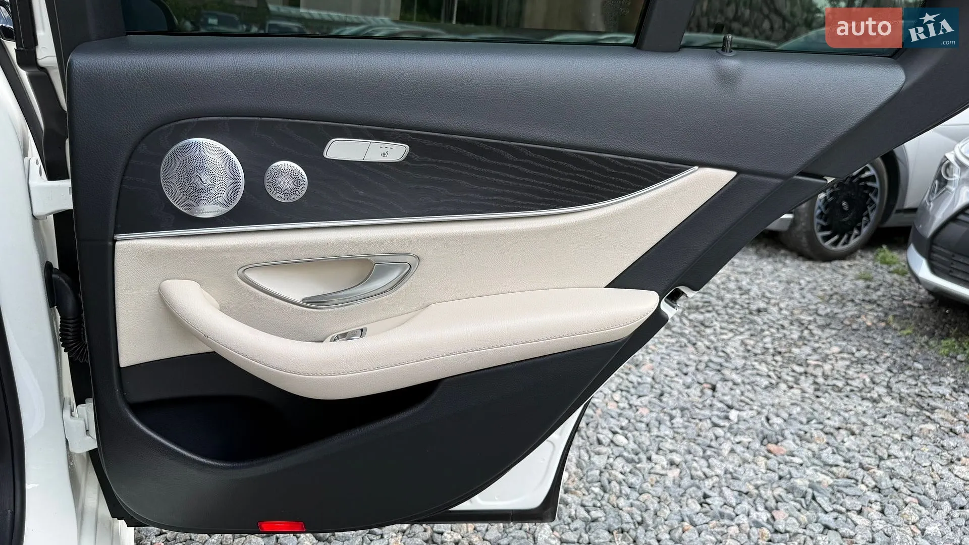 Mercedes-Benz E-Class 2019 VIN WDDZF8EB5LA718839 фото оголошення 31 з 37