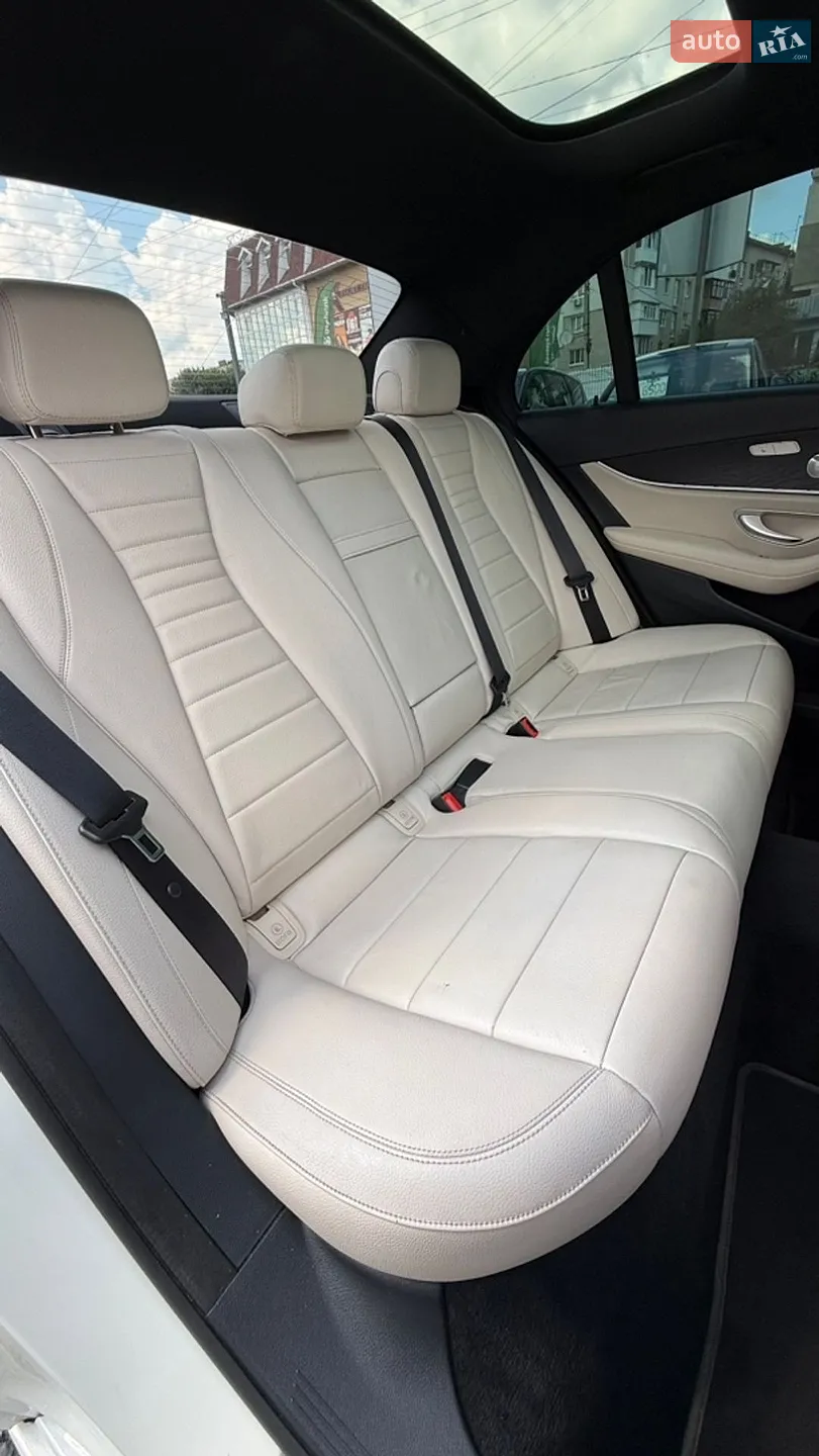 Mercedes-Benz E-Class 2019 VIN WDDZF8EB5LA718839 фото оголошення 32 з 37
